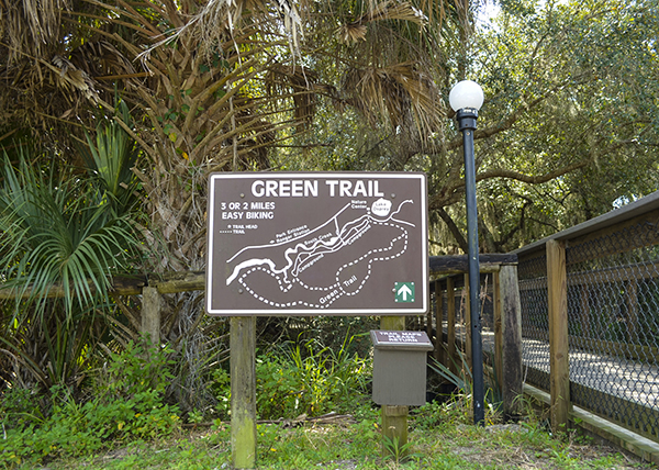 Parks & Recreation Green Trail Sign Made with King ColorCore® Brown/White/Brown